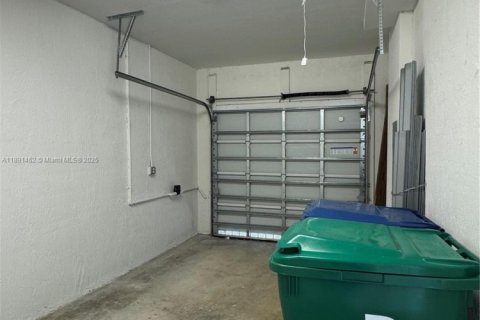 Touwnhouse à louer à Homestead, Floride: 3 chambres, 123.65 m2 № 1944603 - photo 25