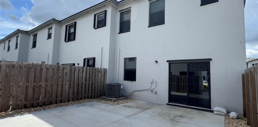 Touwnhouse à Homestead, Floride 3 chambres, 123.65 m2 № 1944603