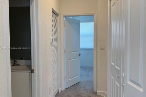 Touwnhouse à louer à Homestead, Floride: 3 chambres, 123.65 m2 № 1944603 - photo 17