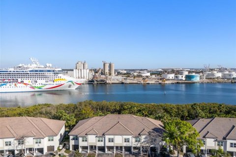 Copropriété à vendre à Tampa, Floride: 2 chambres, 107.21 m2 № 2205573 - photo 2