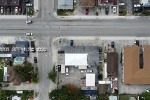 Immobilier commercial à vendre à Hialeah, Floride № 2253141 - photo 2