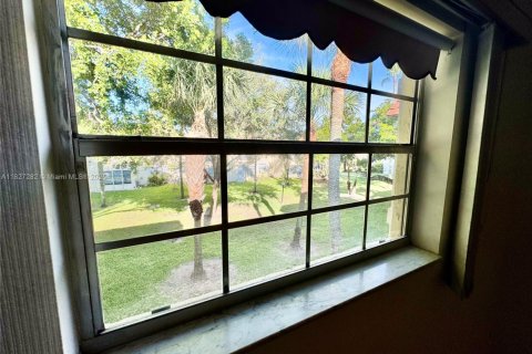 Condo in Margate, Florida, 1 bedroom  № 1960239 - photo 19