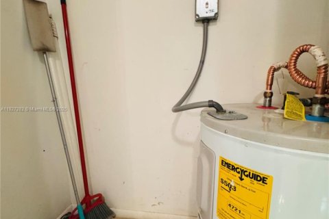 Condo in Margate, Florida, 1 bedroom  № 1960239 - photo 30