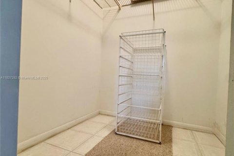 Condo in Margate, Florida, 1 bedroom  № 1960239 - photo 21