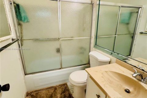 Condo in Margate, Florida, 1 bedroom  № 1960239 - photo 14