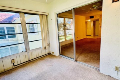 Condo in Margate, Florida, 1 bedroom  № 1960239 - photo 28