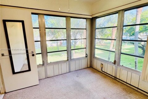 Condo in Margate, Florida, 1 bedroom  № 1960239 - photo 24