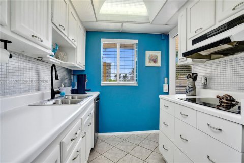 Condominio en venta en Pompano Beach, Florida, 1 dormitorio, 78.97 m2 № 2008689 - foto 29