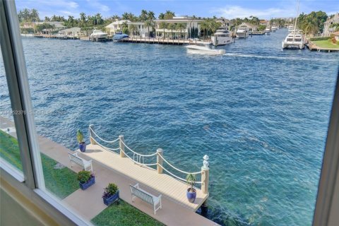 Condominio en venta en Pompano Beach, Florida, 1 dormitorio, 78.97 m2 № 2008689 - foto 21