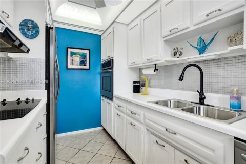 Condominio en venta en Pompano Beach, Florida, 1 dormitorio, 78.97 m2 № 2008689 - foto 26