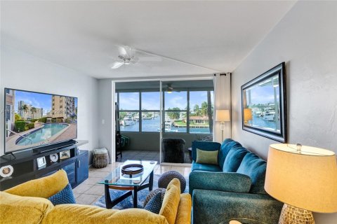 Condominio en venta en Pompano Beach, Florida, 1 dormitorio, 78.97 m2 № 2008689 - foto 4