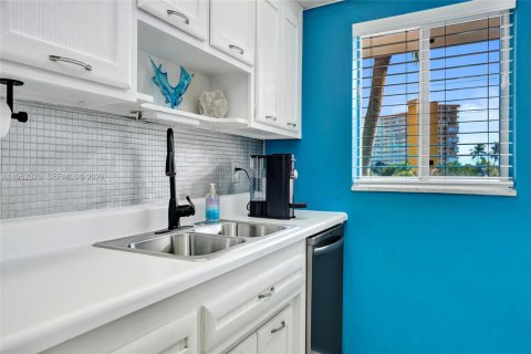 Condominio en venta en Pompano Beach, Florida, 1 dormitorio, 78.97 m2 № 2008689 - foto 30