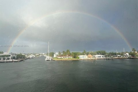 Condominio en venta en Pompano Beach, Florida, 1 dormitorio, 78.97 m2 № 2008689 - foto 22