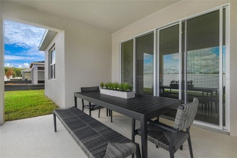 House in Winter Haven, Florida 4 bedrooms, 190.45 sq.m. № 1884779 - photo 21