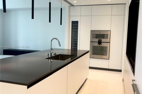 Condominio en alquiler en Miami, Florida, 1 dormitorio, 115.94 m2 № 2011745 - foto 6