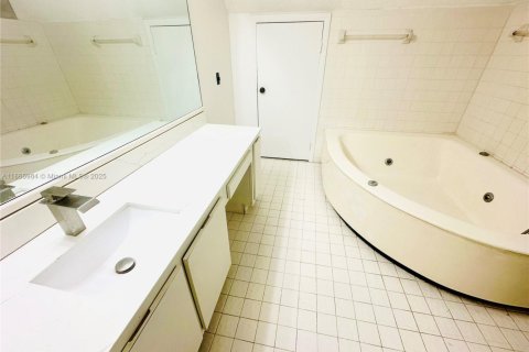 Copropriété à vendre à Deerfield Beach, Floride: 1 chambre, 88.26 m2 № 1979767 - photo 15