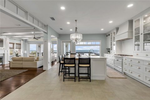 House in New Smyrna Beach, Florida 4 bedrooms, 334.45 sq.m. № 2391410 - photo 23