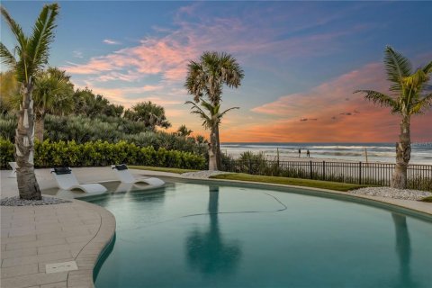 House in New Smyrna Beach, Florida 4 bedrooms, 334.45 sq.m. № 2391410 - photo 6