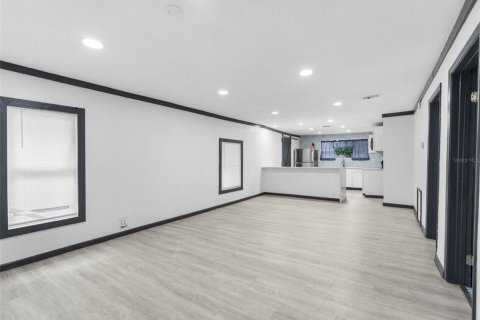 Casa en venta en Tampa, Florida, 3 dormitorios, 102.75 m2 № 1914834 - foto 7