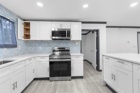 Casa en venta en Tampa, Florida, 3 dormitorios, 102.75 m2 № 1914834 - foto 10