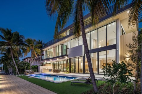 Casa en alquiler en Fort Lauderdale, Florida, 6 dormitorios № 2057614 - foto 3