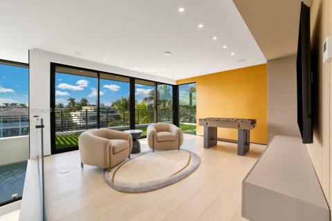 Casa en alquiler en Fort Lauderdale, Florida, 6 dormitorios № 2057614 - foto 27