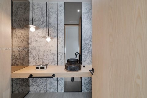 Casa en alquiler en Fort Lauderdale, Florida, 6 dormitorios № 2057614 - foto 16