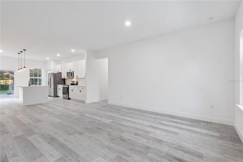Villa ou maison à louer à Ocala, Floride: 4 chambres, 151.43 m2 № 2418750 - photo 5