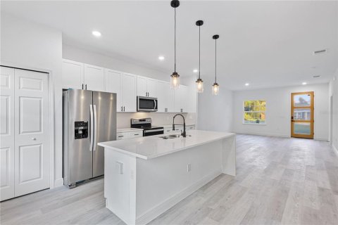 Villa ou maison à louer à Ocala, Floride: 4 chambres, 151.43 m2 № 2418750 - photo 4