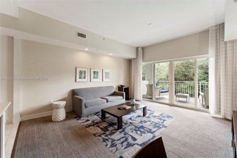 Condo in Doral, Florida, 3 bedrooms  № 1959595 - photo 4