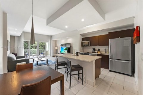 Condo in Doral, Florida, 3 bedrooms  № 1959595 - photo 1