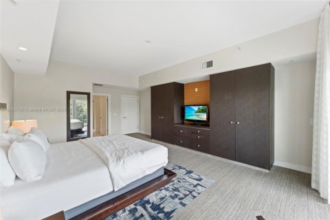 Condo in Doral, Florida, 3 bedrooms  № 1959595 - photo 11