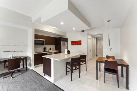 Condo in Doral, Florida, 3 bedrooms  № 1959595 - photo 6