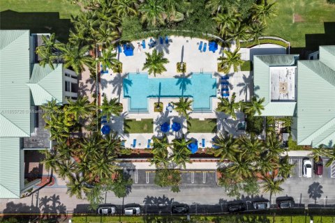 Condo in Doral, Florida, 3 bedrooms  № 1959595 - photo 24