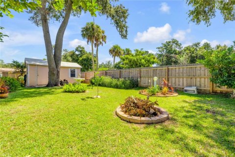House in New Smyrna Beach, Florida 3 bedrooms, 153.85 sq.m. № 2393802 - photo 26