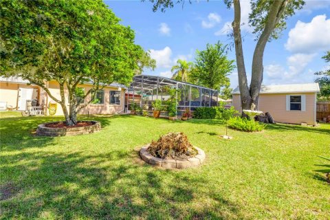 House in New Smyrna Beach, Florida 3 bedrooms, 153.85 sq.m. № 2393802 - photo 27