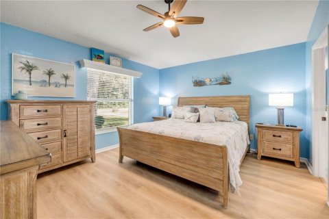 House in New Smyrna Beach, Florida 3 bedrooms, 153.85 sq.m. № 2393802 - photo 13