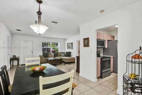 Купить виллу или дом в Майами, Флорида 5 спален, 129.88м2, № 2006718 - фото 24