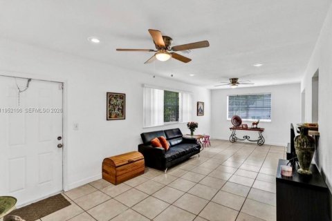 Купить виллу или дом в Майами, Флорида 5 спален, 129.88м2, № 2006718 - фото 30