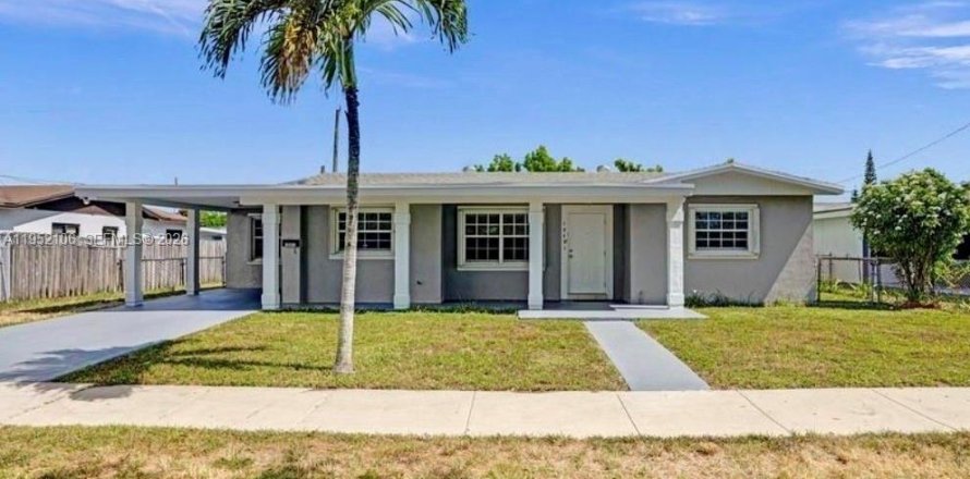 Дом в Майами, Флорида 5 спален, 129.88м2 № 2006718