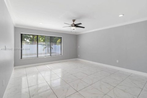 Villa ou maison à louer à Plantation, Floride: 3 chambres, 163.6 m2 № 2078497 - photo 10