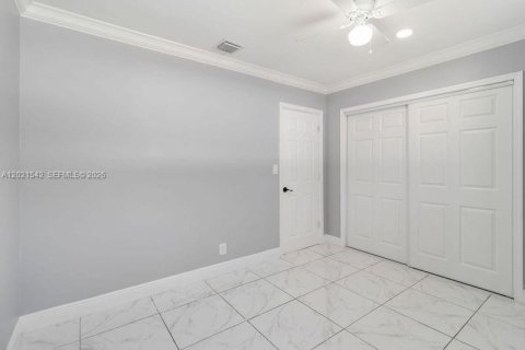 Villa ou maison à louer à Plantation, Floride: 3 chambres, 163.6 m2 № 2078497 - photo 17