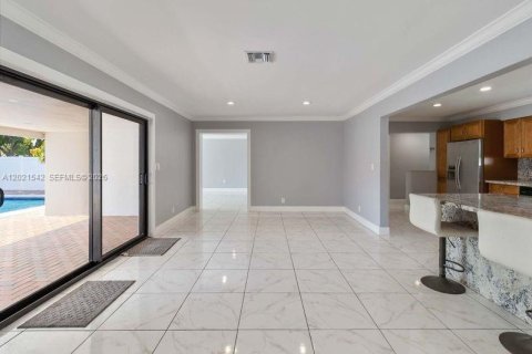 Villa ou maison à louer à Plantation, Floride: 3 chambres, 163.6 m2 № 2078497 - photo 9
