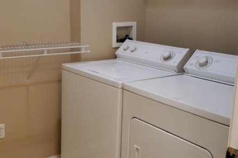 Снять в аренду кондоминиум в Орландо, Флорида 3 комнаты, 69.96м2, № 1581189 - фото 12