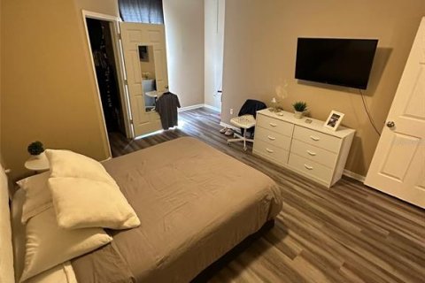 Снять в аренду кондоминиум в Орландо, Флорида 3 комнаты, 69.96м2, № 1581189 - фото 8