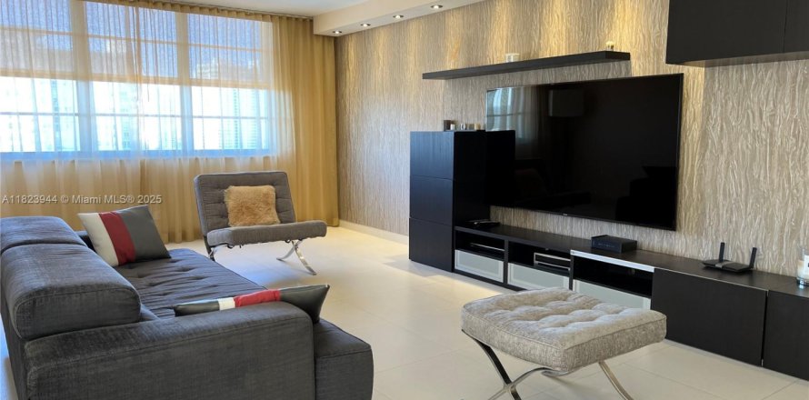 Condo à Sunny Isles Beach, Floride, 3 chambres № 1788653
