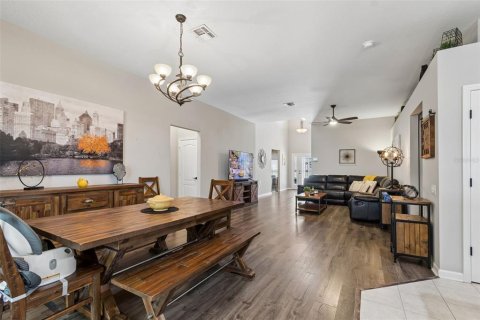 Casa en venta en Wesley Chapel, Florida, 3 dormitorios, 210.33 m2 № 2096545 - foto 11