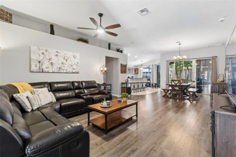 Casa en venta en Wesley Chapel, Florida, 3 dormitorios, 210.33 m2 № 2096545 - foto 5