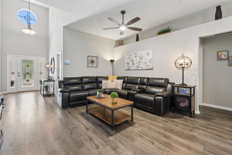 Casa en venta en Wesley Chapel, Florida, 3 dormitorios, 210.33 m2 № 2096545 - foto 6