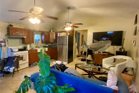 Propiedad comercial en venta en Gainesville, Florida, 7 dormitorios, 262.54 m2 № 2166351 - foto 9